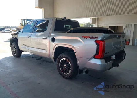 2024 Toyota Tundra Sr5 4Wd z USA, uszkodzony, nr VIN 5TFLA5DB1RX132370